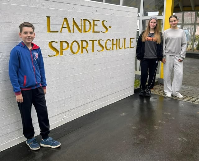 Investition in die Zukunft: Drei Helfer des TSV Neuhausen werden zu Jugendassistenztrainern